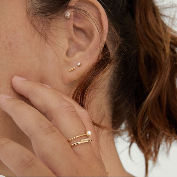 Mejuri Pearl Slim Stacker Ring - Picture 3 of 6